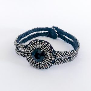 Bracelet-Edmonde-avec-rond-central-noir